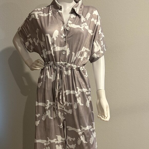 Effortlessly Chic Camo Jumpsuit-XL - Picture 1 of 4